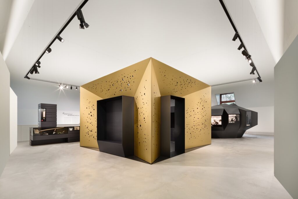 Kubus mit Goldhort © Ken Schluchtmann, diephotodesigner.de