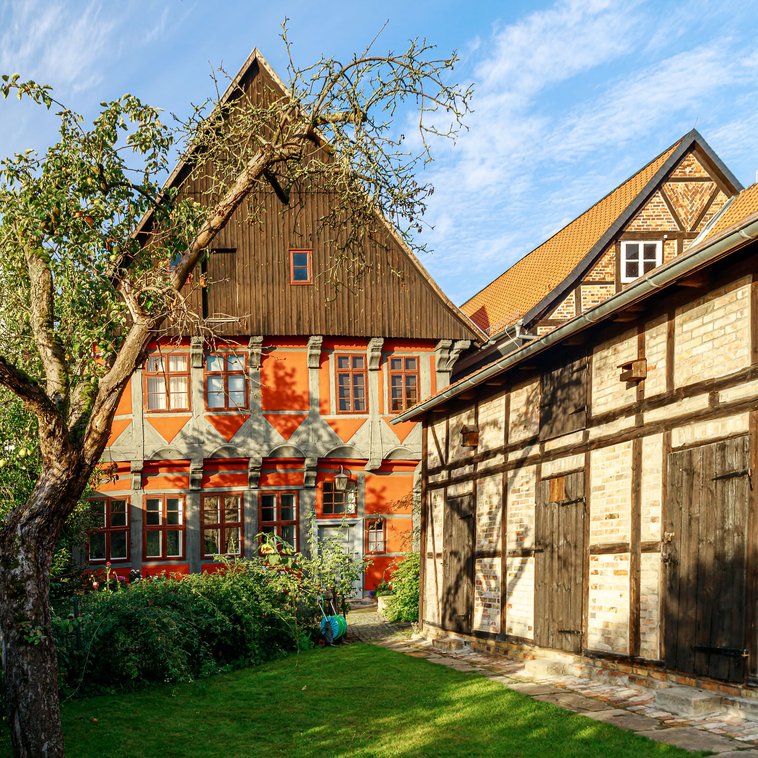Rückwärtige Gartenansicht des Kavalierhauses, Foto: Bernhard Schürmann