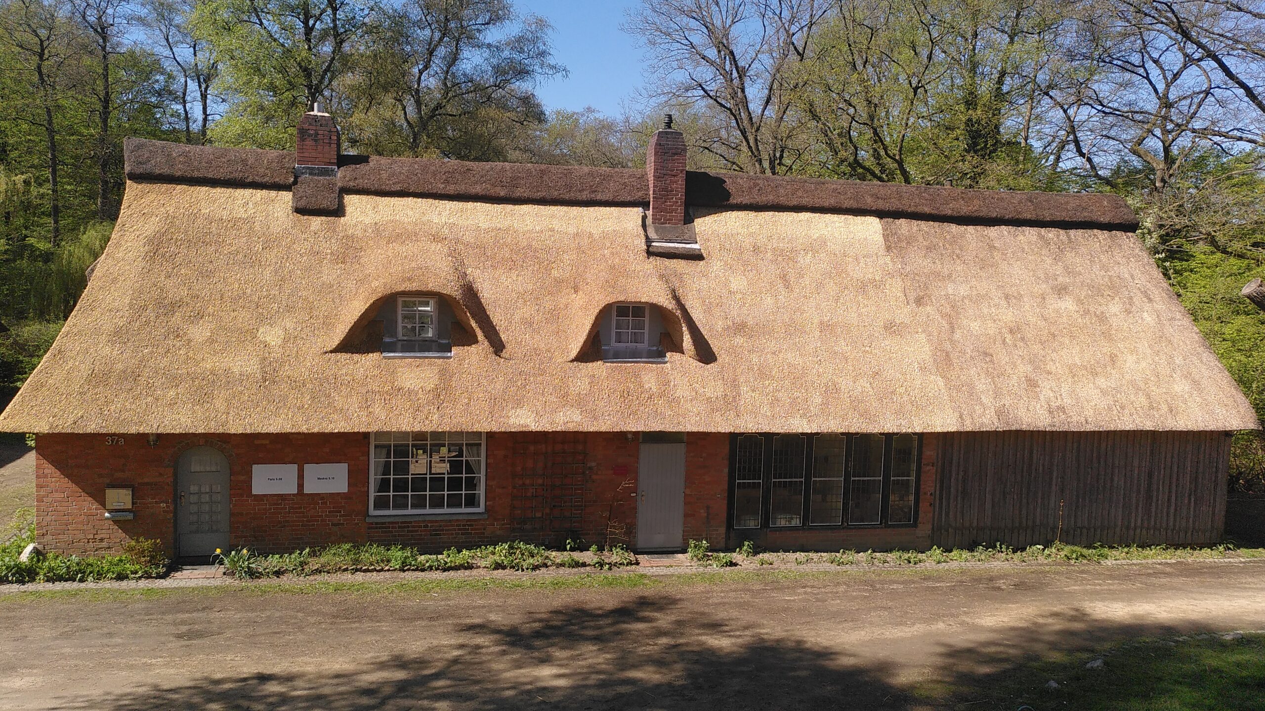 Haus Tulipan mit erneuertem Reetdach, Foto: Kristina Lohse